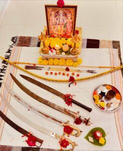 Dasara 2026: दसऱ्याला शस्त्र पूजेचा शुभ मुहूर्त फक्त 45 मिनिटांचा! जाणून घ्या पूजा विधी